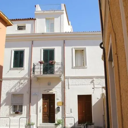 Domo Janas Affittacamere Guesthouse-3